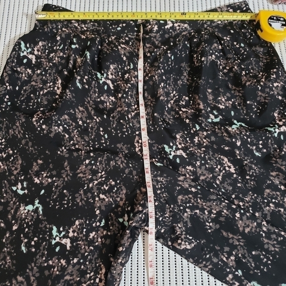 J Jess Floral Print Pant Size Large - 16 - Picture 3 of 6